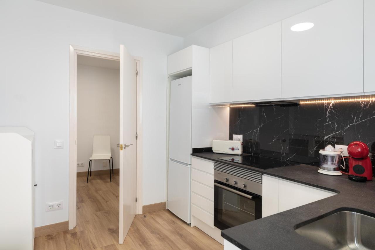 Hauzify I Apartament Big Family サン・フェリウ・ダ・ギショルス エクステリア 写真