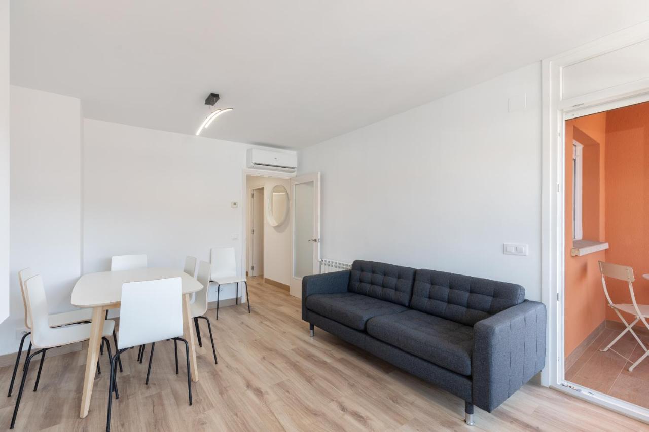 Hauzify I Apartament Big Family サン・フェリウ・ダ・ギショルス エクステリア 写真