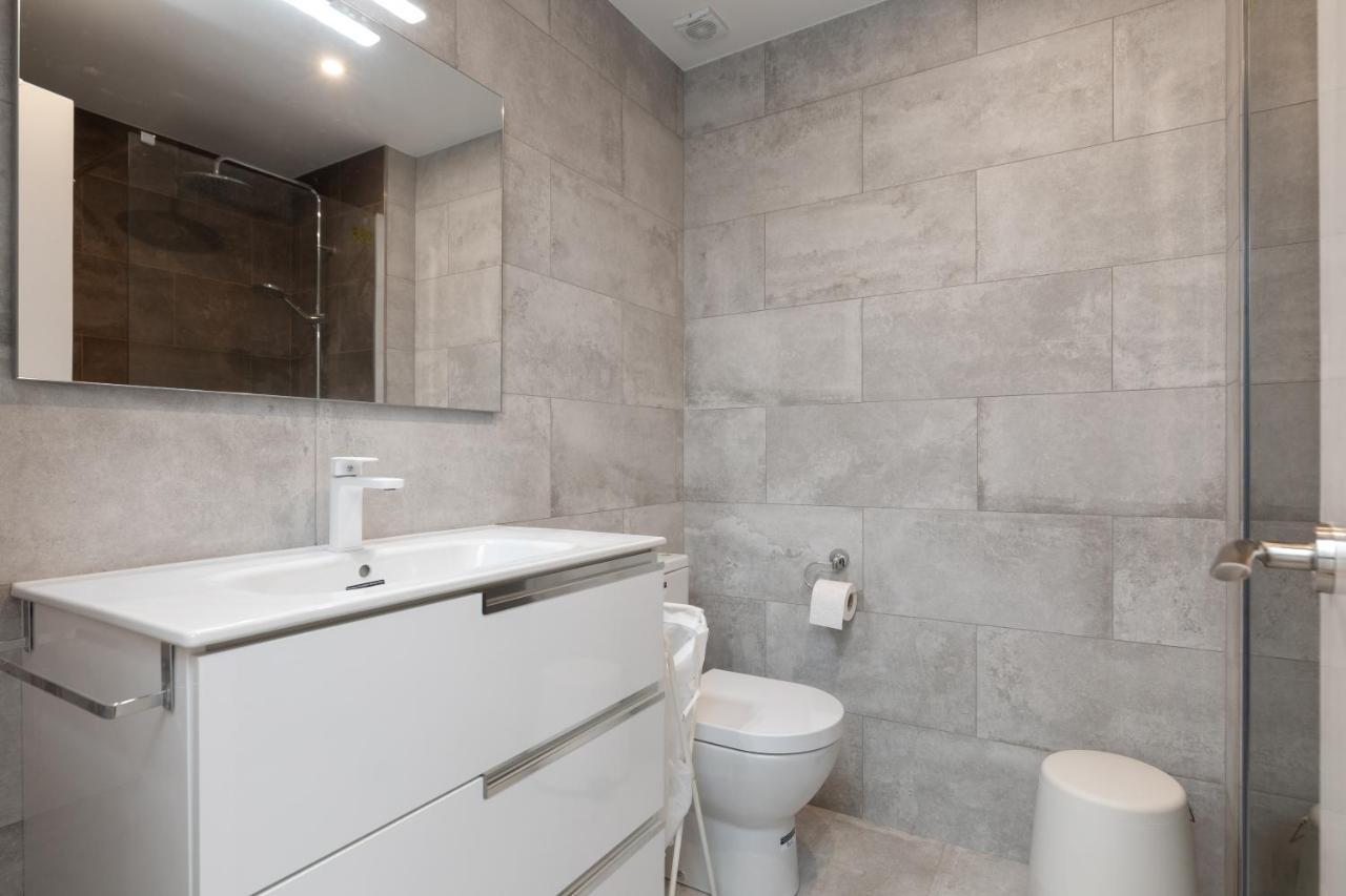 Hauzify I Apartament Big Family サン・フェリウ・ダ・ギショルス エクステリア 写真